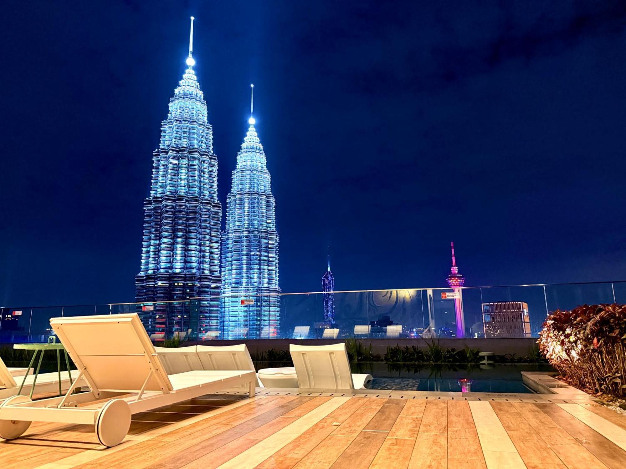 Star Residence Klcc By Sky Pool Kuala Lumpur Exterior photo